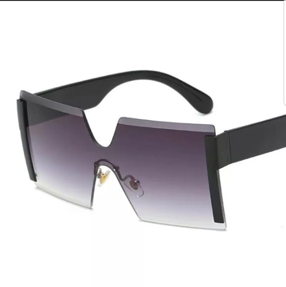 dark tinted sunglasses